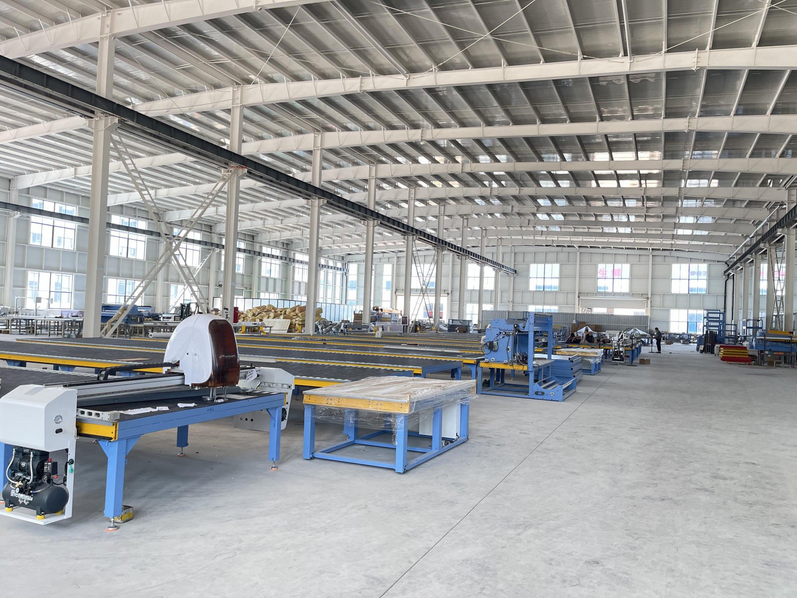 Liangju machines in a garment factory